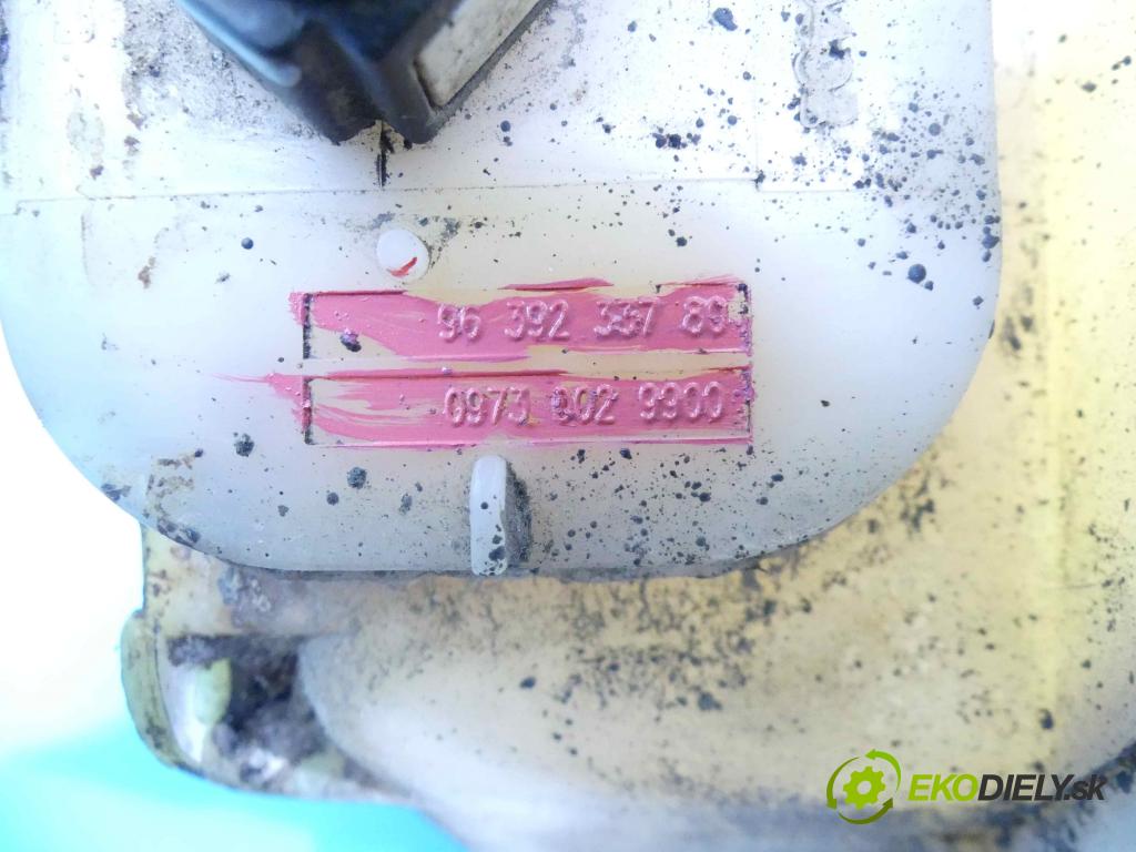 Peugeot 307 1.6 hdi 109 HP manual 80 kW 1560 cm3 5- Nádrž: 9639233780