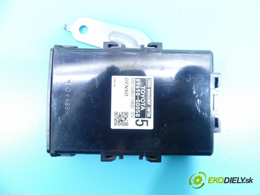 Toyota Yaris III 2011-2018 1.4 D4D 90 hp manual 66 kW 1364 cm3 3- jednotka řídící 0281017820