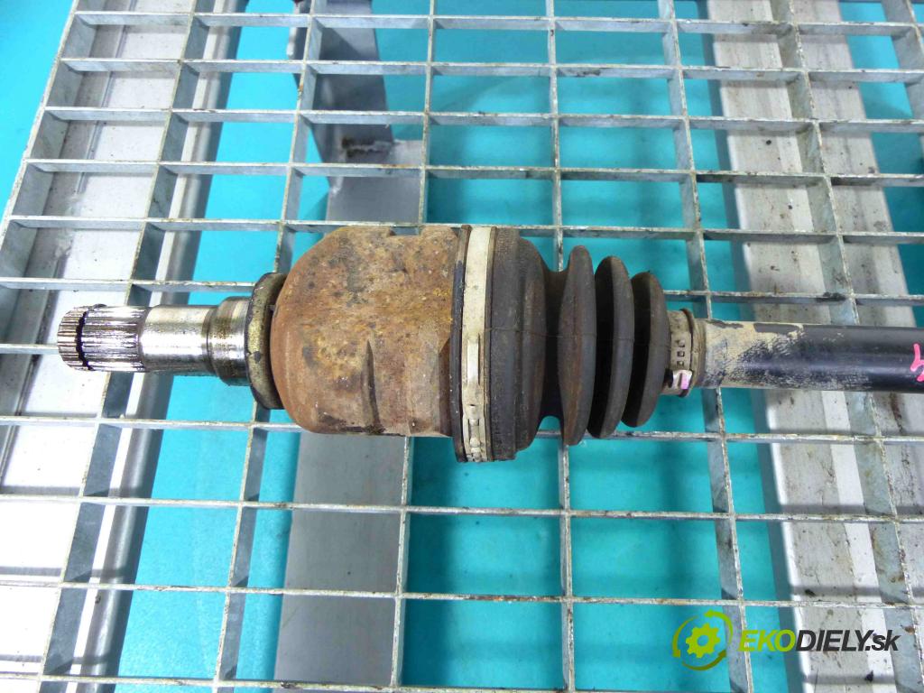 Toyota Yaris III 2011-2018 1.4 D4D 90 HP manual 66 kW 1364 cm3 3- poloos ľavé 43420-0D331-A (Poloosy)