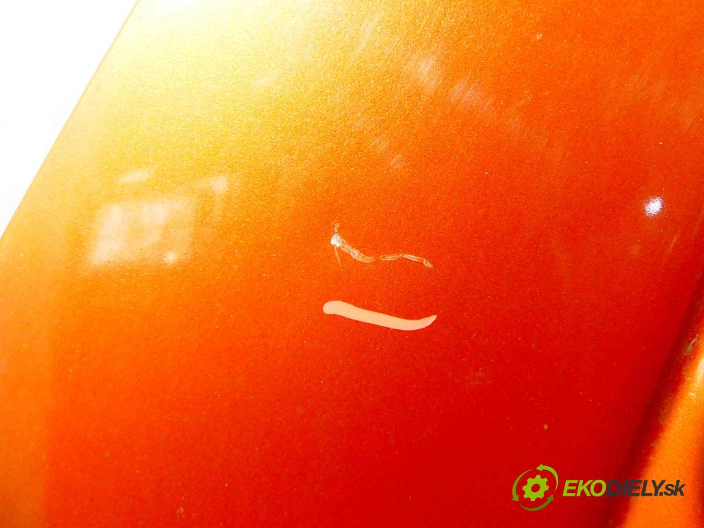 Peugeot 206 1.4 75 HP manual 55 kW 1360 cm3 3- kapota predná