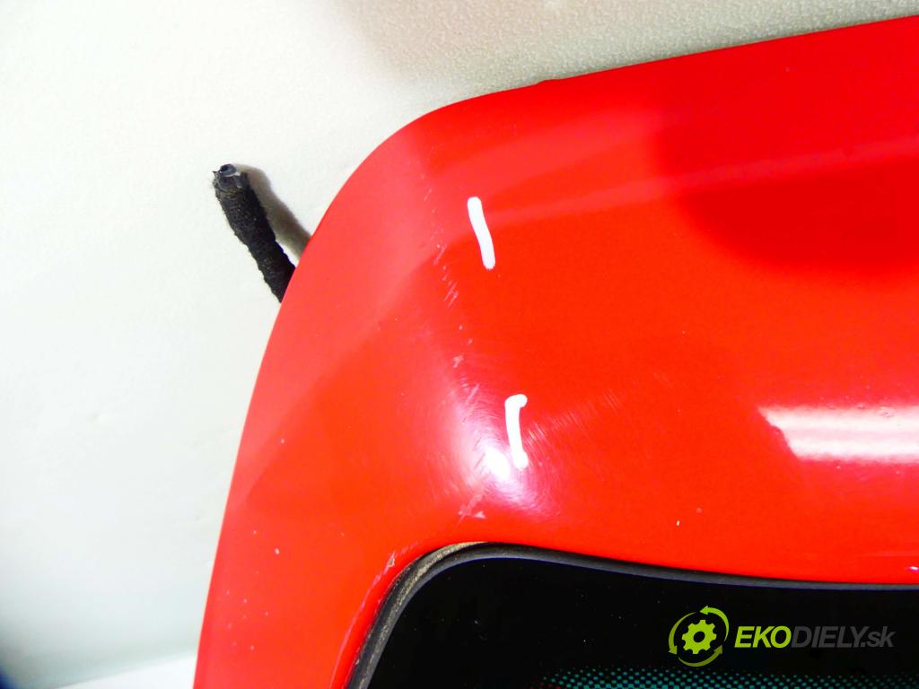 Vw Golf IV 1997-2003 1.6 SR 101 HP manual 74 kW 1595 cm3 5- zadna kufor  (Zadné kapoty)