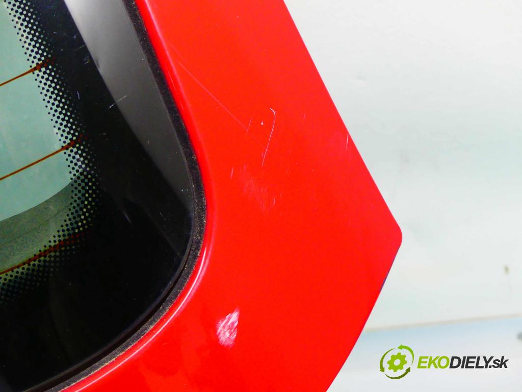 Vw Golf IV 1997-2003 1.6 SR 101 HP manual 74 kW 1595 cm3 5- zadna kufor  (Zadné kapoty)