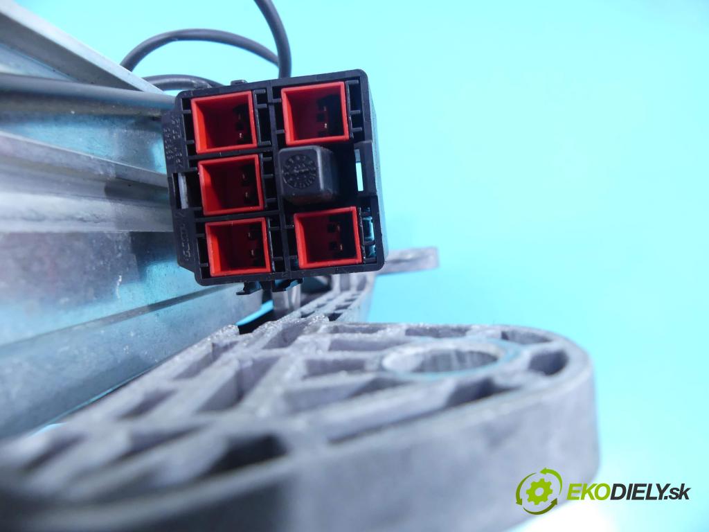 Jaguar XF 2007-2015 2.7 V6 207 HP automatic 152 kW 2720 cm3 4- Sloupec: volant 2W93-3C529-AK (Tyče riadenia (volantu))