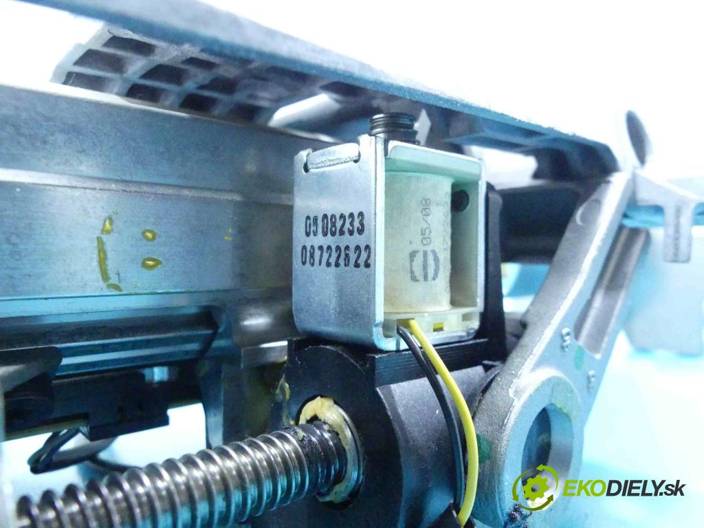 Jaguar XF 2007-2015 2.7 V6 207 HP automatic 152 kW 2720 cm3 4- Sloupec: volant 2W93-3C529-AK (Tyče riadenia (volantu))