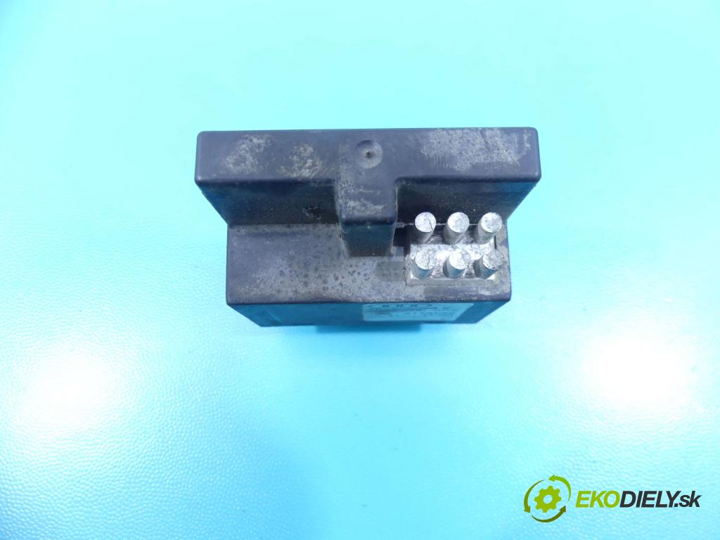 Audi A6 C6 2004-2011 3.1 FSI automatic 188 kW 3123 cm3 4- relé 4F0906093E (Relé)