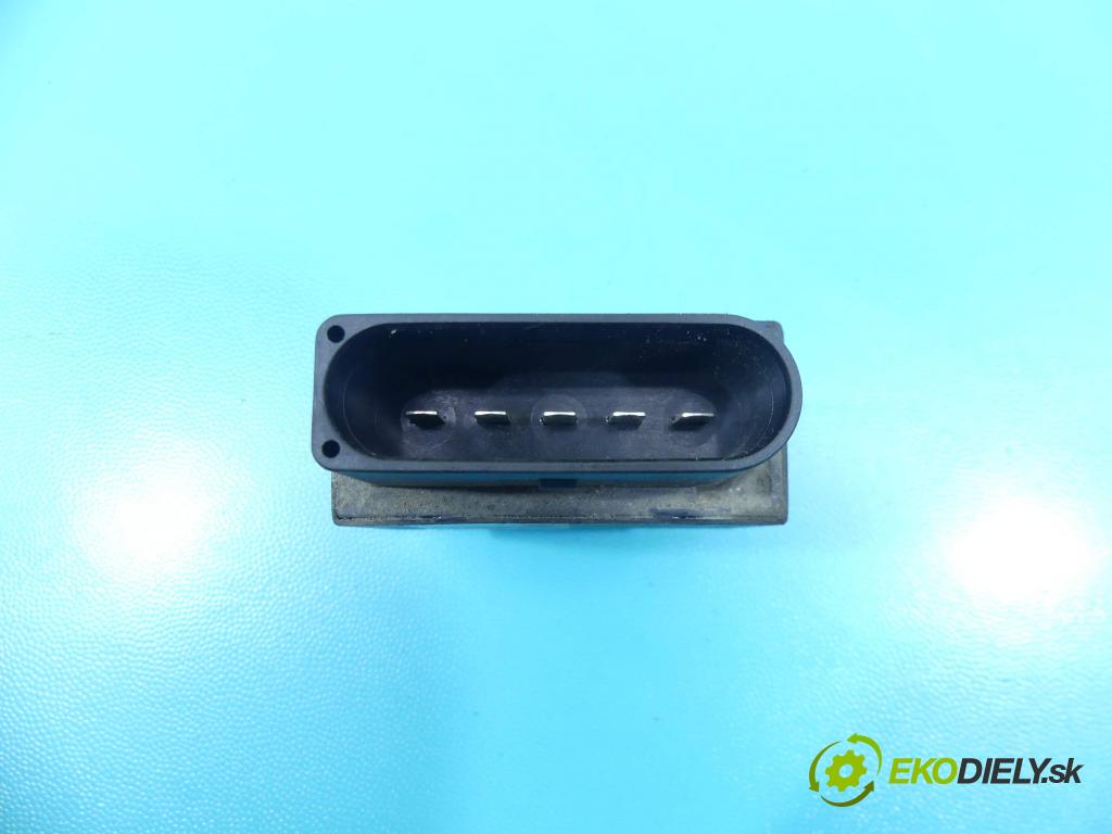 Audi A6 C6 2004-2011 3.1 FSI automatic 188 kW 3123 cm3 4- relé 4F0906093E (Relé)