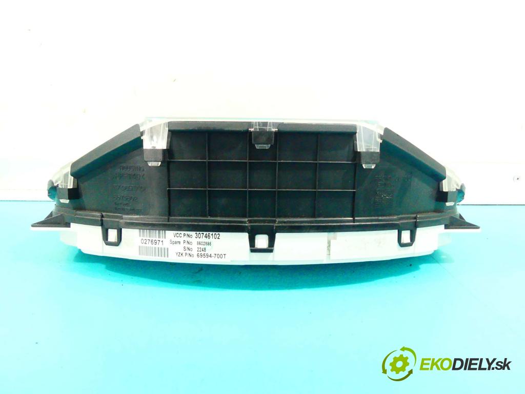 Volvo S60 I 2000-2010 2.4 D5 163 HP automatic 120 kW 2400 cm3 4- prístrojovka/ budíky 30746102 (Prístrojové dosky, displeje)
