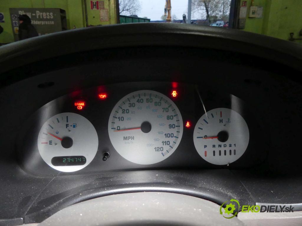 Chrysler Voyager IV 2.4 152KM automatic 112 kW 2429 cm3 5- prístrojovka/ budíky TN257410-6342 (Prístrojové dosky, displeje)