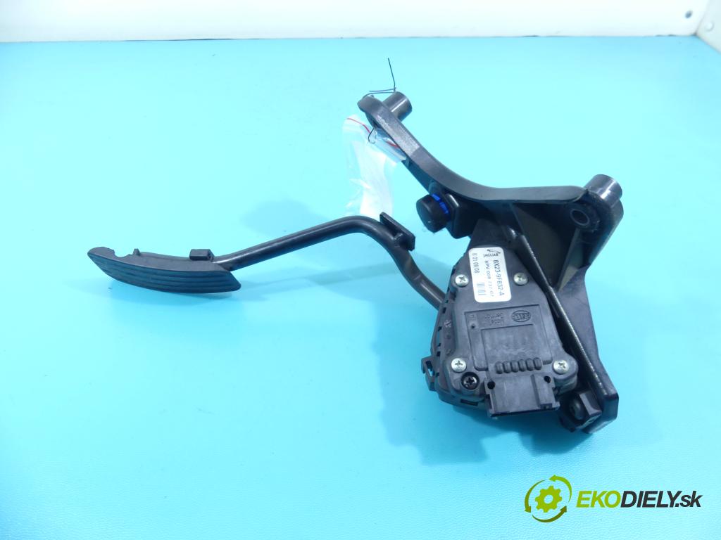 Jaguar XF 2007-2015 2.7 V6 207 HP automatic 152 kW 2720 cm3 4- pedále 8X23-9F832-A (Pedále)