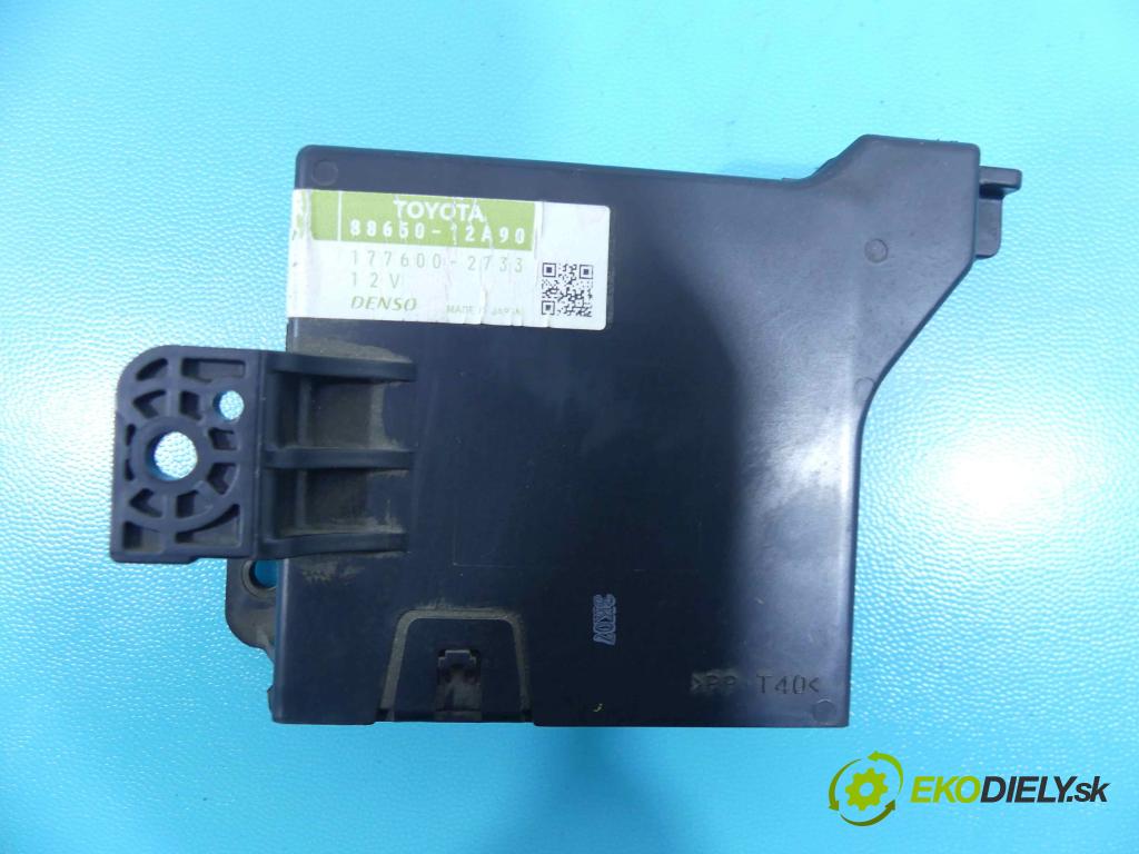 Toyota Corolla E15 2007-2014 1.6 vvti 124hp manual 91 kW 1598 cm3 4- modul riadiaca jednotka 88650-12A90 (Ostatné)