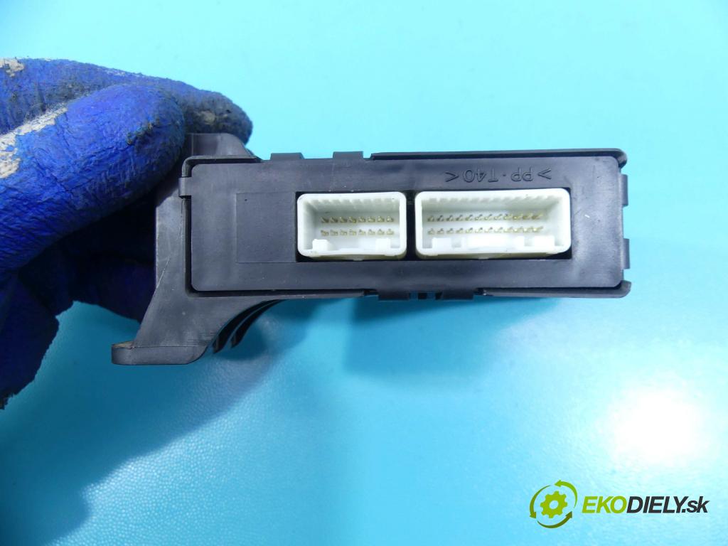 Toyota Corolla E15 2007-2014 1.6 vvti 124hp manual 91 kW 1598 cm3 4- modul riadiaca jednotka 88650-12A90 (Ostatné)