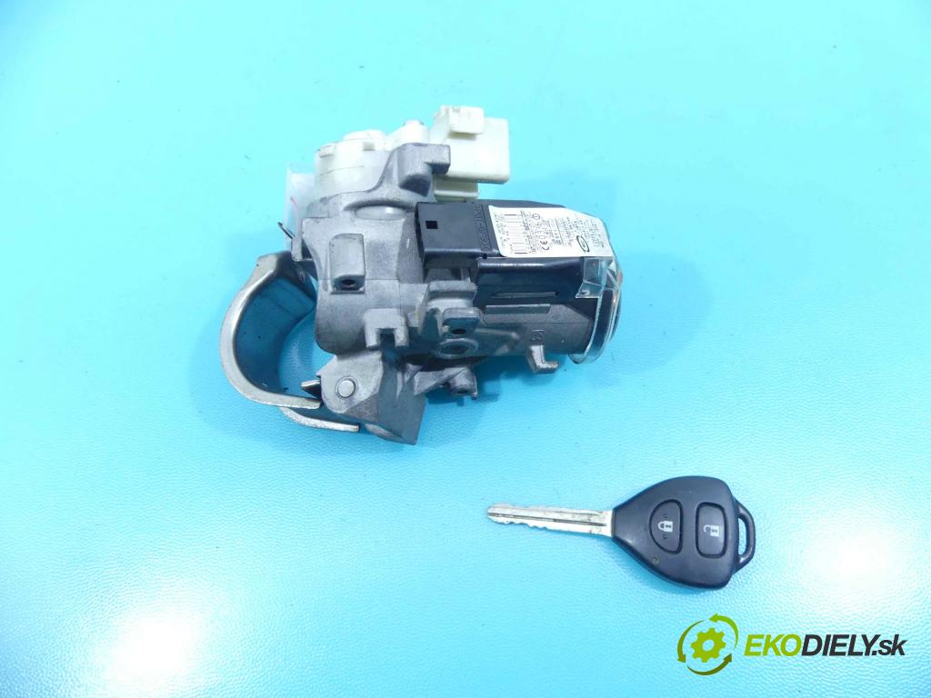 Toyota Corolla E15 2007-2014 1.6 vvti 124hp manual 91 kW 1598 cm3 4- Spínačka  (Spínacie skrinky a kľúče)