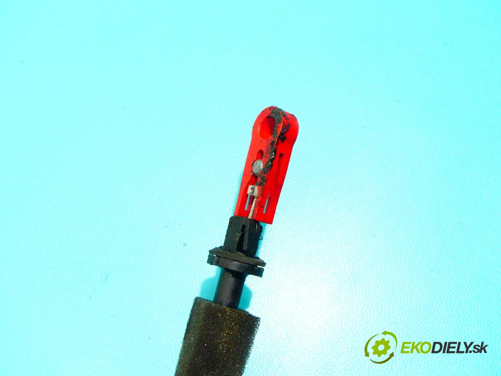 Mitsubishi Outlander I 2003-2006 2.0 16v 136 HP automatic 100 kW 1997 cm3 5- Páka: Změny: stupeň,rýchlosť  (Rýchlostné páky / kulisy)