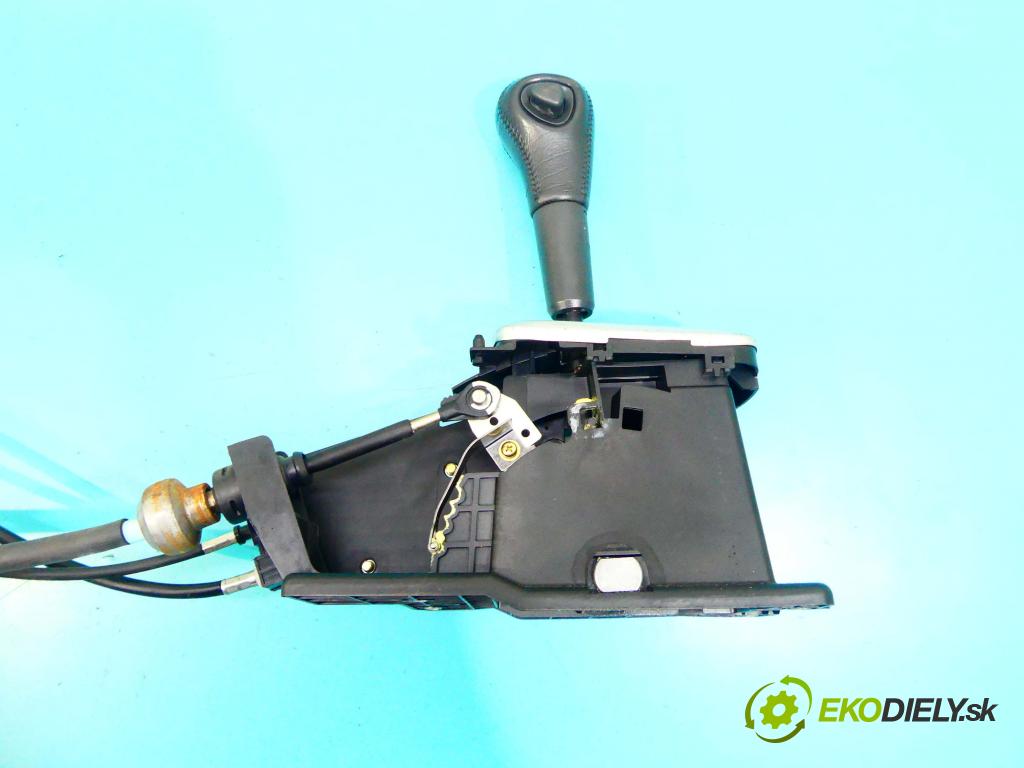 Mitsubishi Outlander I 2003-2006 2.0 16v 136 HP automatic 100 kW 1997 cm3 5- Páka: Změny: stupeň,rýchlosť  (Rýchlostné páky / kulisy)