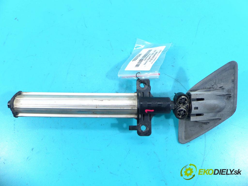 Renault Megane III 2008-2016 1.4 tce 131 hp manual 96 kW 1397 cm3 5- ostřikovač reflektor: levý 307100153-3 (Motorek ostřikovačů)