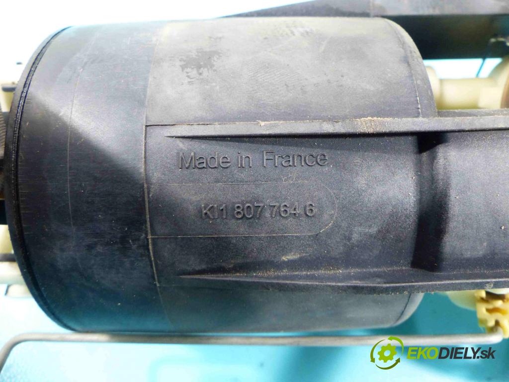 Opel Agila 1.0 12v 58 hp manual 43 kW 973 cm3 5- čerpadlo paliva 96387161