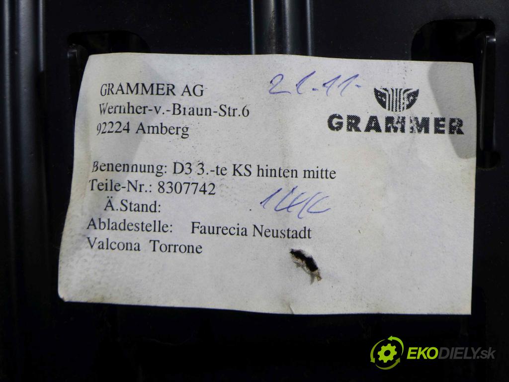 Audi A8 D3 2002-2009 4.2 V8 334HP automatic 246 kW 4172 cm3 4- Opierka hlavy kreslo: 8307742