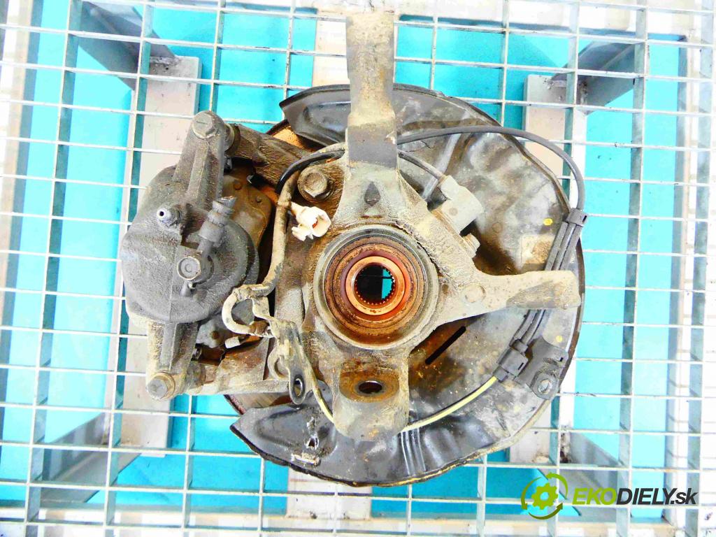 Toyota Corolla Verso II 2004-2009 2.2 D4D 136 HP manual 100 kW 2231 cm3 5- náboj pravé  (Náboje)