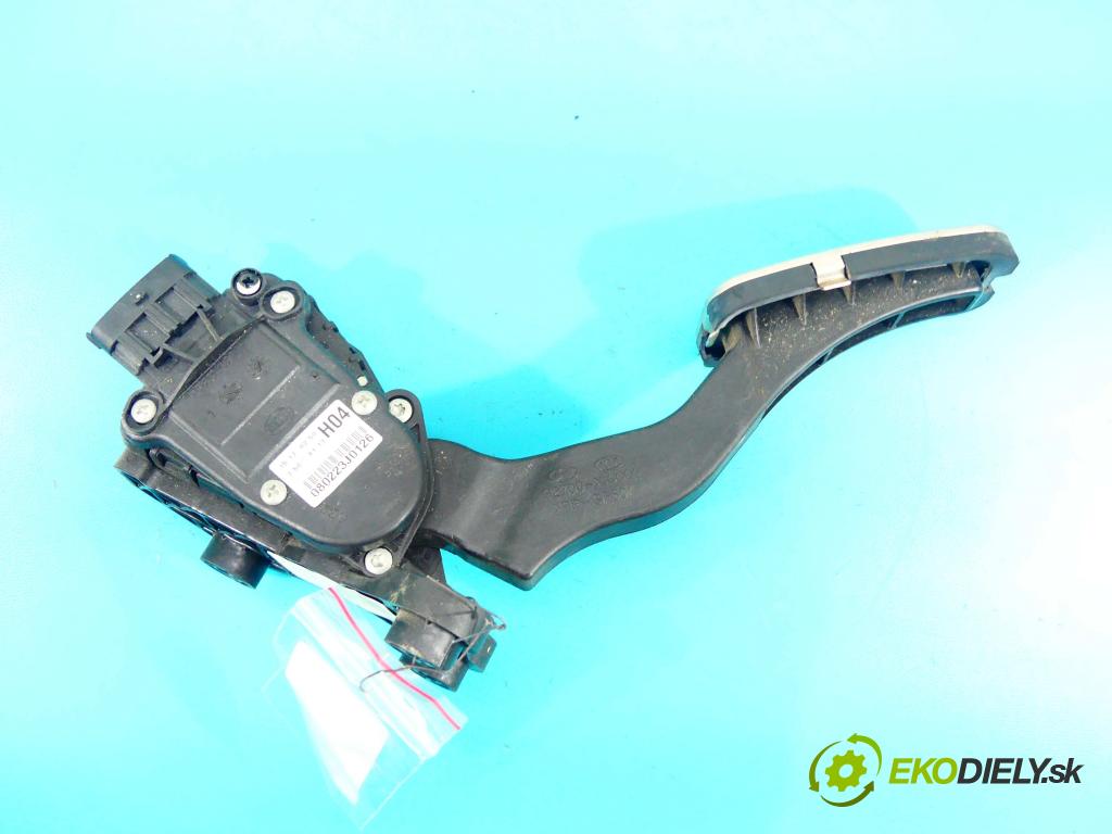 Kia Ceed I 2006-2012 2.0 crdi 140 HP manual 103 kW 1991 cm3 5- pedále 32700-2H310 (Pedále)