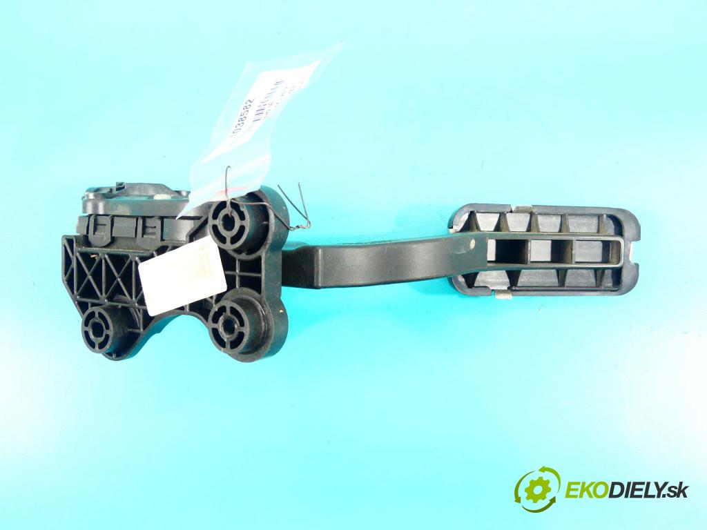 Kia Ceed I 2006-2012 2.0 crdi 140 HP manual 103 kW 1991 cm3 5- pedále 32700-2H310 (Pedále)