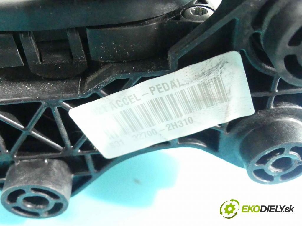 Kia Ceed I 2006-2012 2.0 crdi 140 HP manual 103 kW 1991 cm3 5- pedále 32700-2H310 (Pedále)