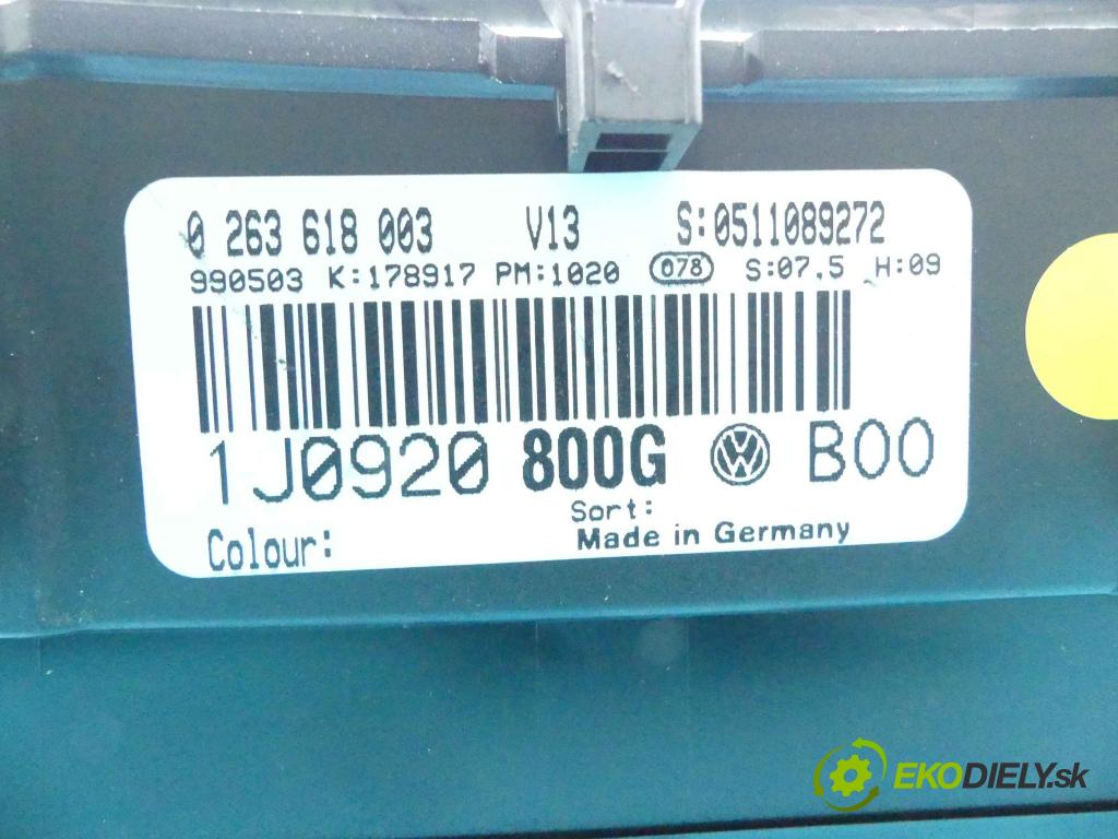 Vw Bora 1.9 tdi 116 HP manual 85 kW 1896 cm3 5- prístrojovka/ budíky 1J0920800G (Prístrojové dosky, displeje)