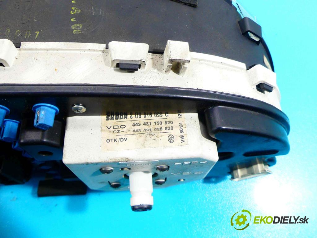 Skoda Felicia 1.3 mpi 68 hp manual 50 kW 1289 cm3 5- Přístrojová deska 443431153820 (Přístrojové desky, displeje)