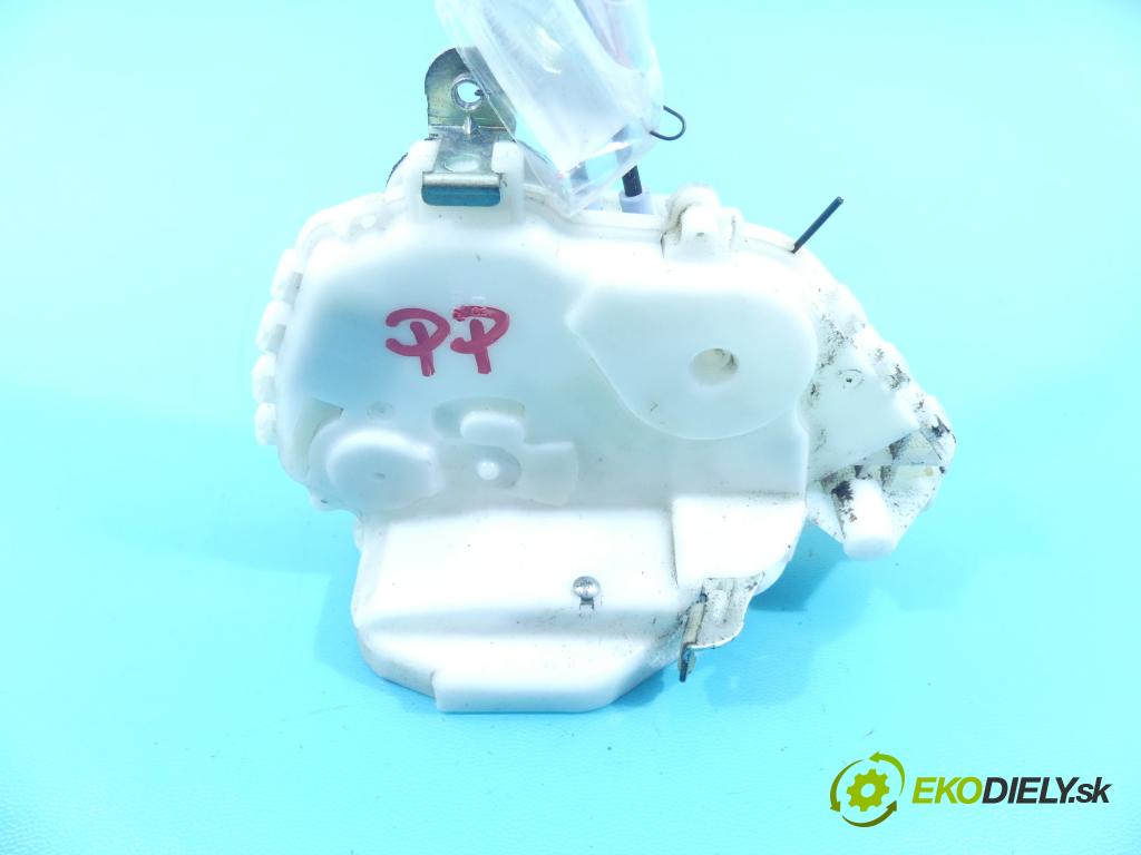 Honda City V 2008-2013 1.3 16v 99 hp manual 73 kW 1339 cm3 4- zámek přední pravý