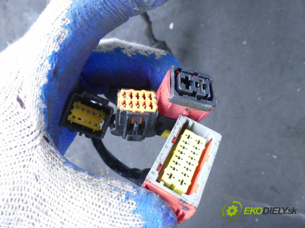 Citroen C5 II 2008-2017 2.7 hdi 204 hp automatic 150 kW 2720 cm3 5- oko tažné