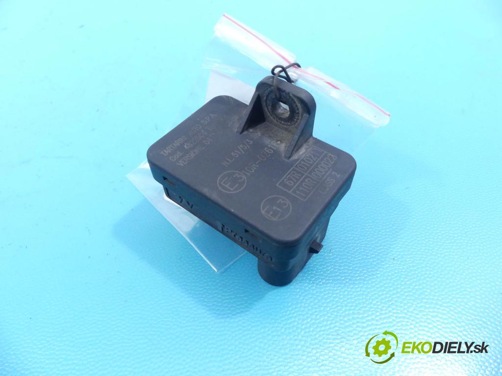 Peugeot 206 1.4 75 hp manual 55 kW 1360 cm3 5- snímač tlaku E1367R010211 (Snímače tlaku)