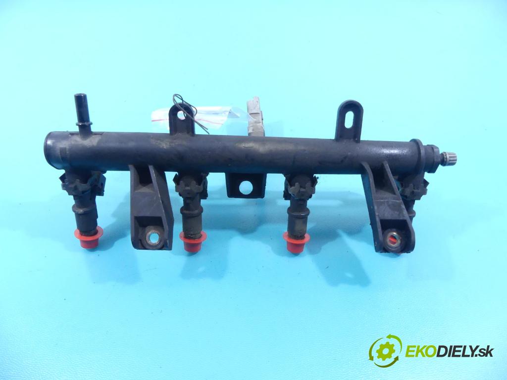 Peugeot 206 1.4 75 HP manual 55 kW 1360 cm3 5- vstrek 01F002A (Vstrekovače)