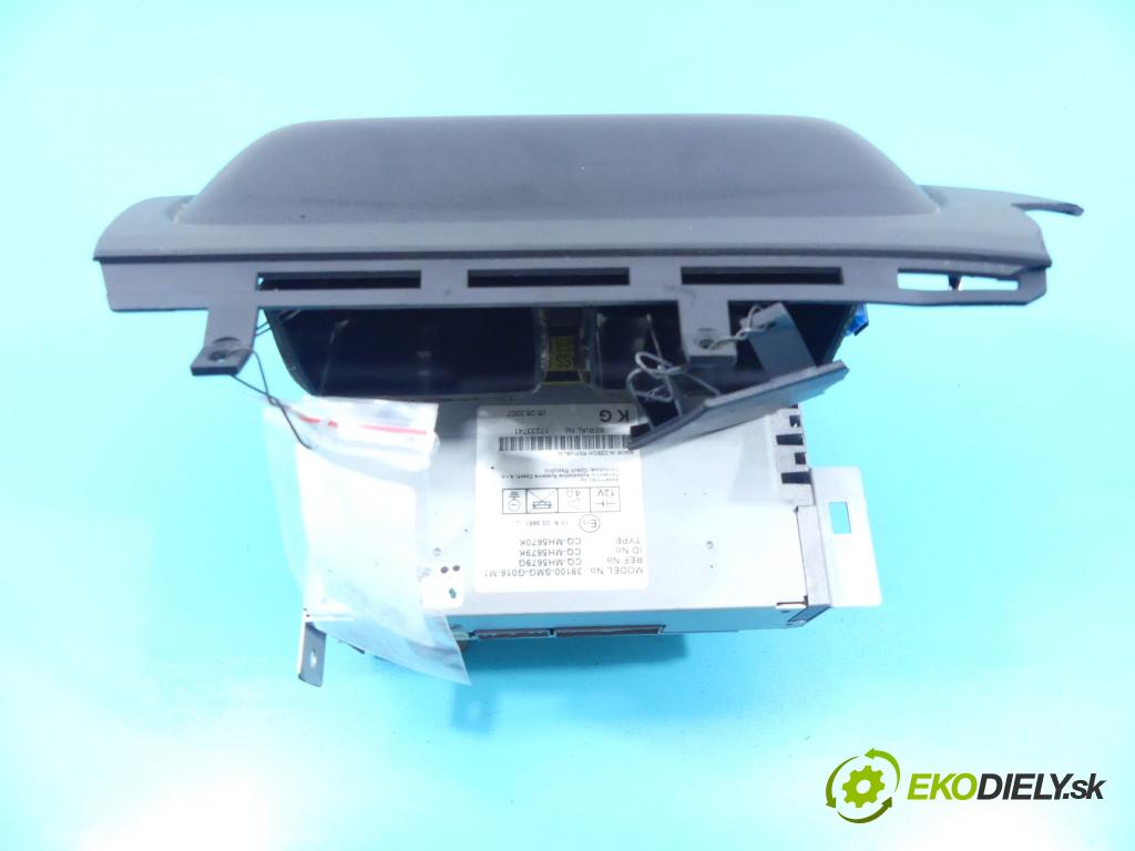 Honda Civic VIII 2006-2011 1.8 16v 140 hp manual 103 kW 1799 cm3 5- Radio továrna: 39100-SMG-G016-M1
