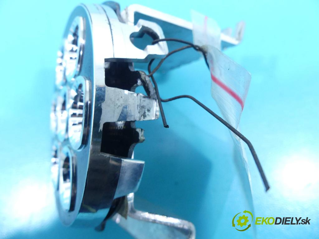 Peugeot 508 2010-2018 2.0 hdi 163 HP automatic 120 kW 1997 cm3 5- Reflektor: pravý 90009396 (Pravé)