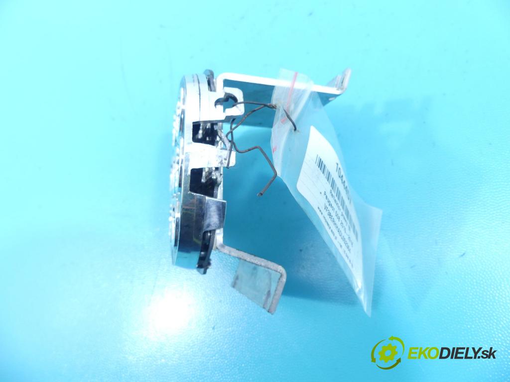 Peugeot 508 2010-2018 2.0 hdi 163 HP automatic 120 kW 1997 cm3 5- Reflektor: pravý 90009396 (Pravé)