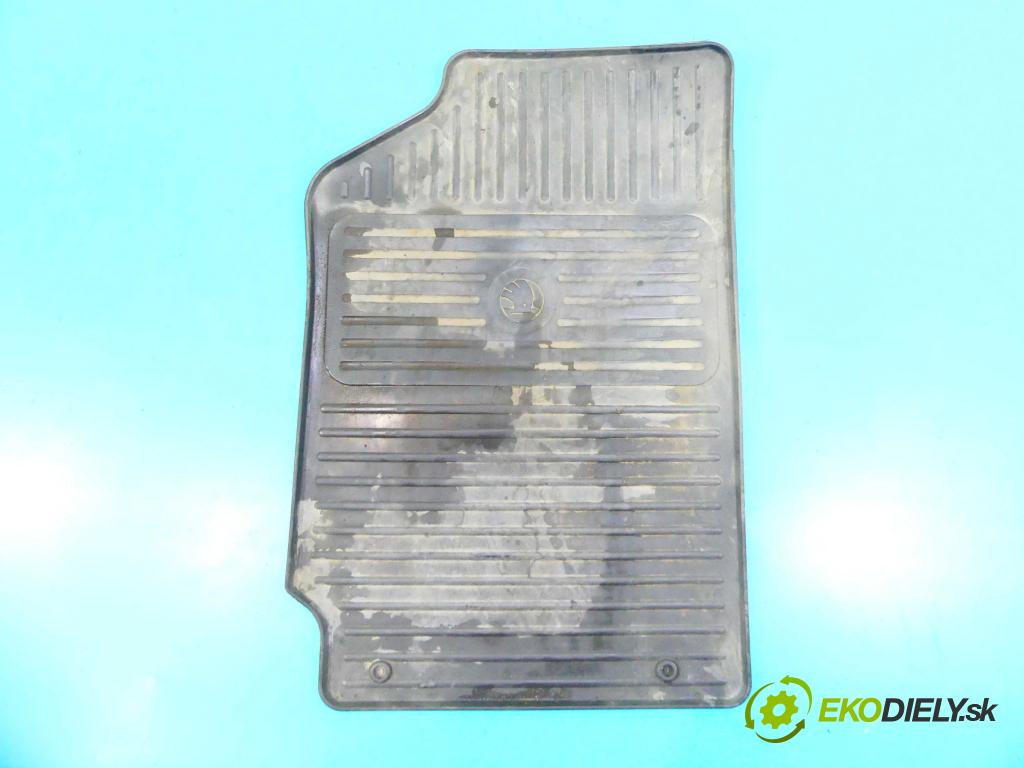 Skoda Felicia 1.3 mpi 68 HP manual 50 kW 1289 cm3 5- Koberce: gumove