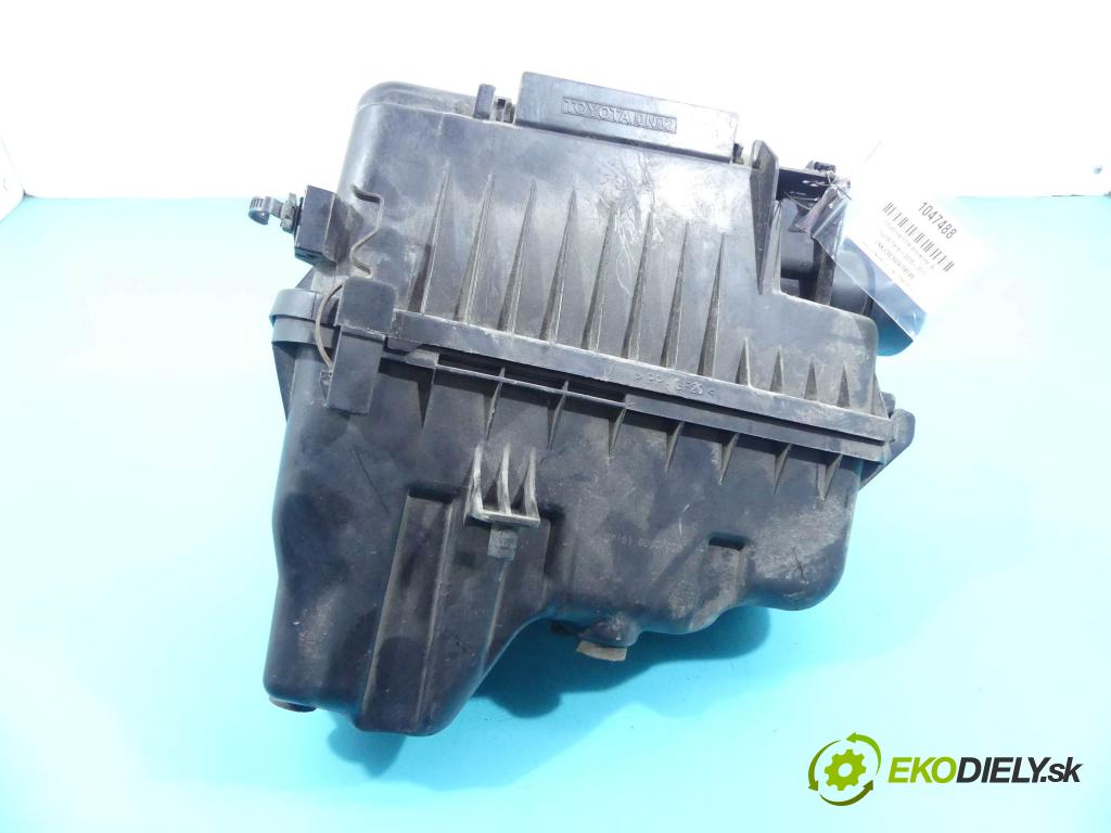 Toyota Yaris II 2005-2011 1.4 D4D 90 hp manual 66 kW 1364 cm3 3- obal filtra vzduchu  (Kryty filtrů)