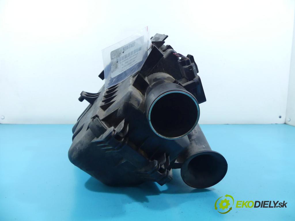 Toyota Yaris II 2005-2011 1.4 D4D 90 hp manual 66 kW 1364 cm3 3- obal filtra vzduchu  (Kryty filtrů)