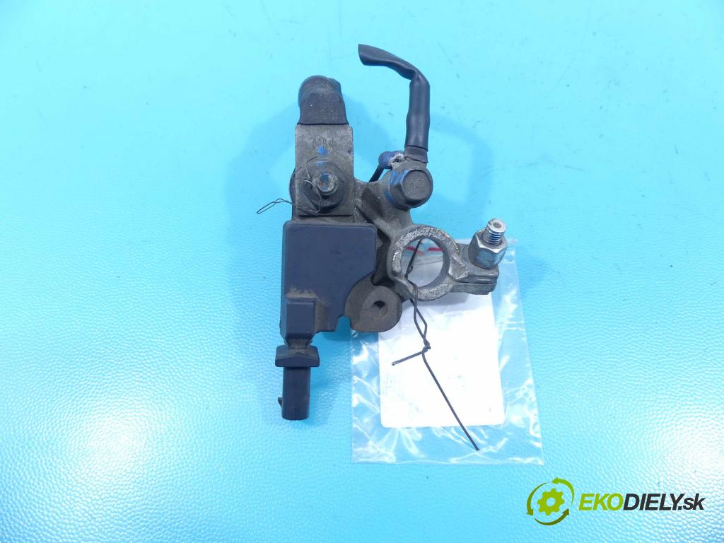 Chevrolet Cruze 1.7 VCDI 131 hp manual 96 kW 1686 cm3 5- kontakt 12844069