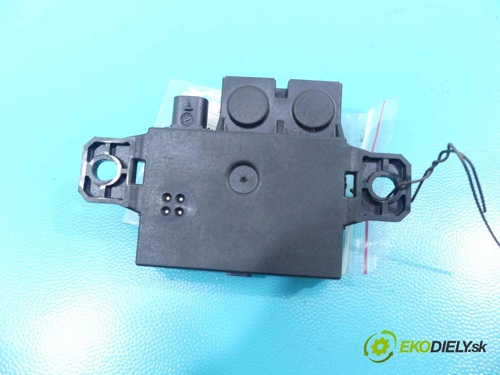 Mercedes E W212 2009-2016 2,2.0 cdi 136 HP automatic 100 kW 2143 cm3 4- Relé: A0009822023 (Relé)