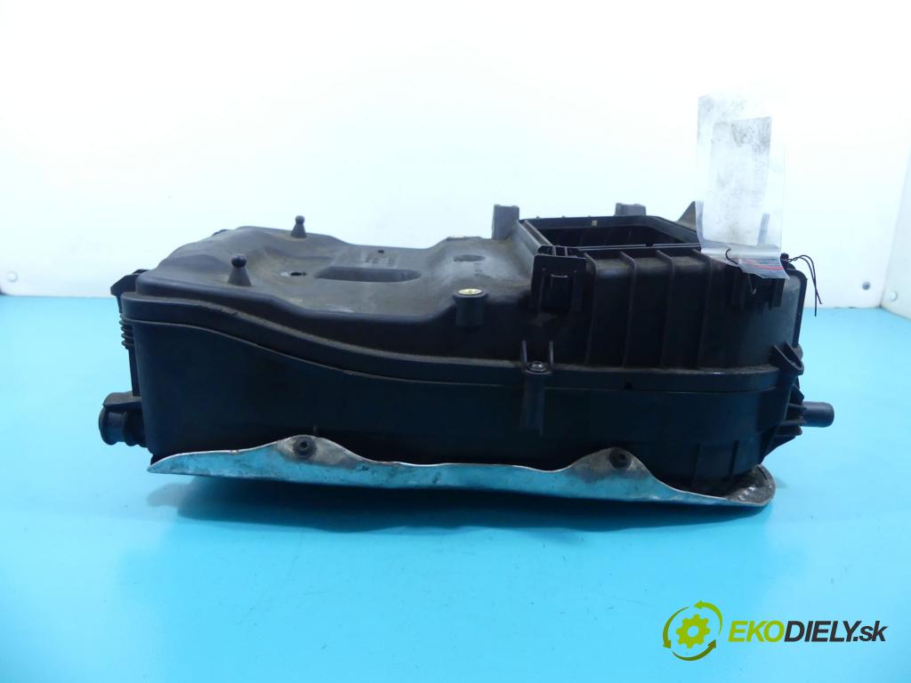 Mercedes E W212 2009-2016 2,2.0 cdi 136hp automatic 100 kW 2143 cm3 4- obal filtra vzduchu A6510940320 (Kryty filtrů)