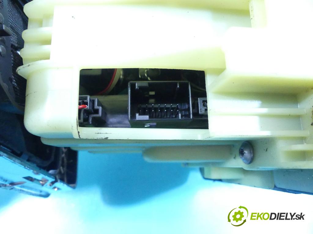 Mercedes E W212 2009-2016 2,2.0 cdi 136 HP automatic 100 kW 2143 cm3 4- Páka: Změny: stupeň,rýchlosť A2042678124 (Rýchlostné páky / kulisy)