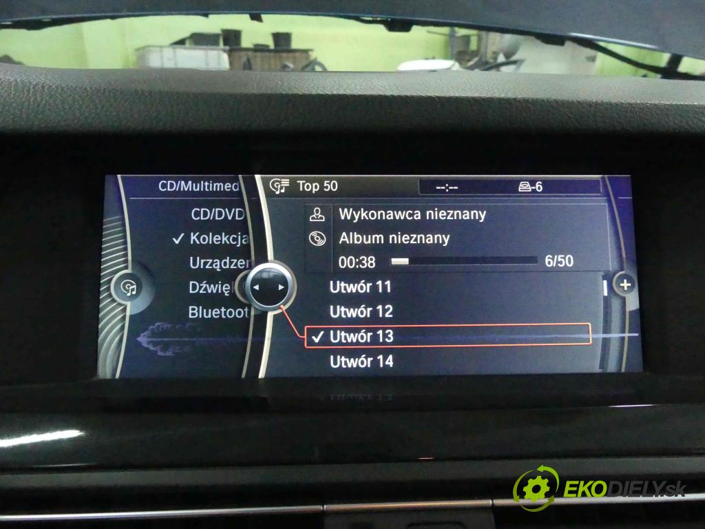 Bmw 5 f10 2010-2017 3.0d 204 HP automatic 150 kW 2993 cm3 5- Zobrazit: 924389701C (Prístrojové dosky, displeje)