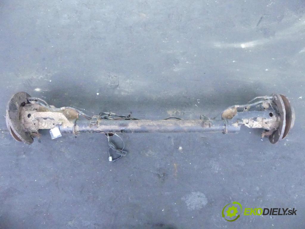 Chrysler Voyager 2.5 td 116 hp manual 85 kW 2499 cm3 5- zadní výztuha 