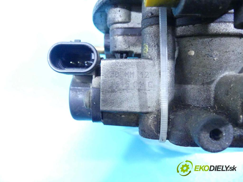 Fiat Punto I 1993-1999 1.1 JEDEN: 54 HP manual 40 kW 1108 cm3 5- vstrekovač  (Karburátory)