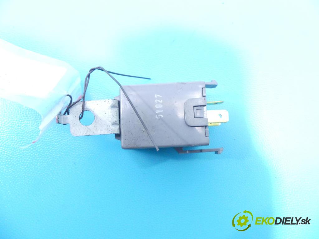 Kia Sportage II 2004-2010 2.0 16v 141 HP manual 104 kW 1975 cm3 5- Relé: 95550-1F200 (Relé)