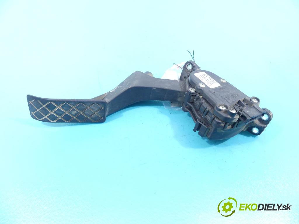 Vw Transporter T5 2003-2015 2.5 tdi 131 HP manual 96 kW 2461 cm3 5- pedále 7H1721503 (Pedále)