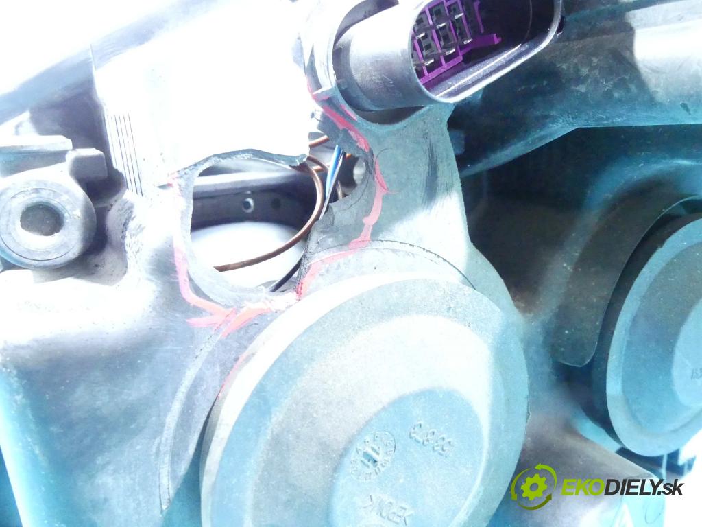 Ford S-max 2.0 tdci 140 HP automatic 103 kW 1997 cm3 5- Reflektor: pravý 6M21-13D154-AK (Pravé)