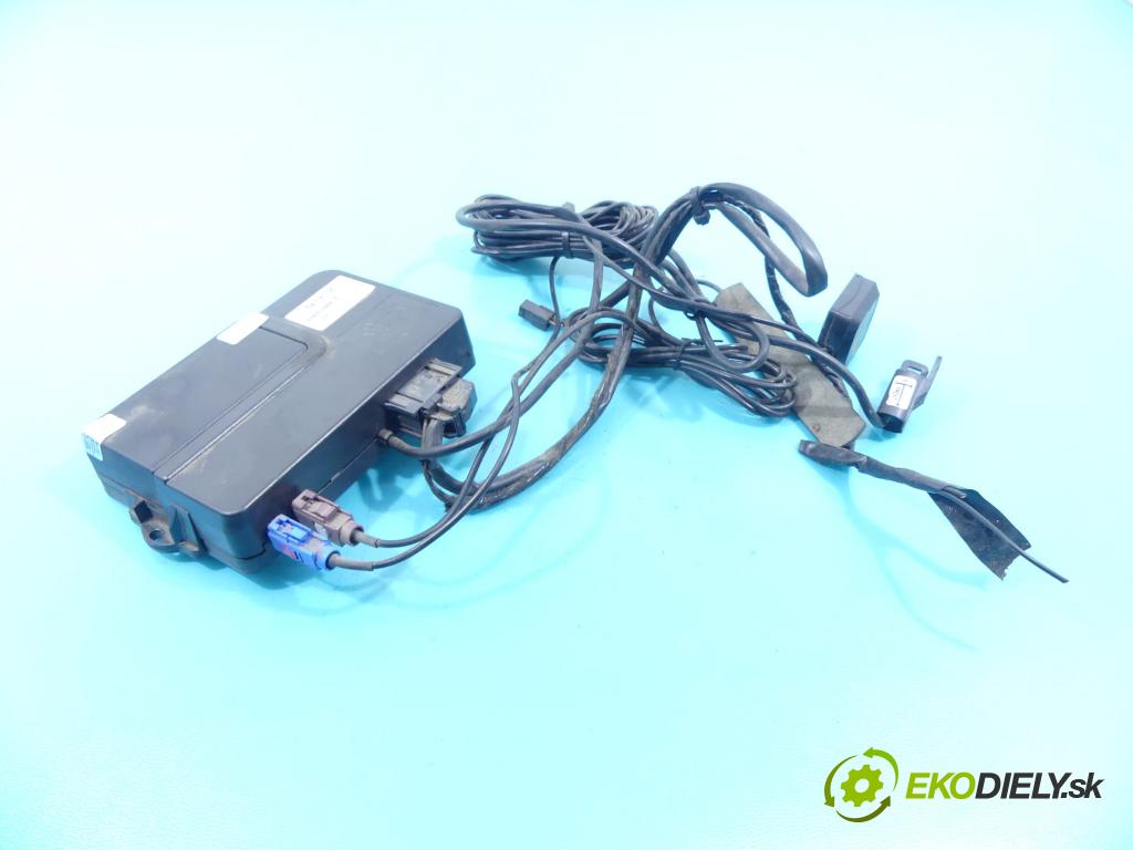 Jeep Patriot 2006-2017 2.0 CRD 140 HP manual 103 kW 1968 cm3 5- Navigácia: SATRC06 (GPS navigácie)