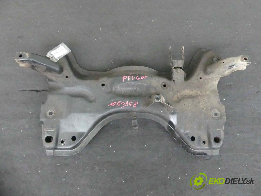 Peugeot 206 1.1 60 hp manual 44 kW 1124 cm3 3- výztuha motoru 