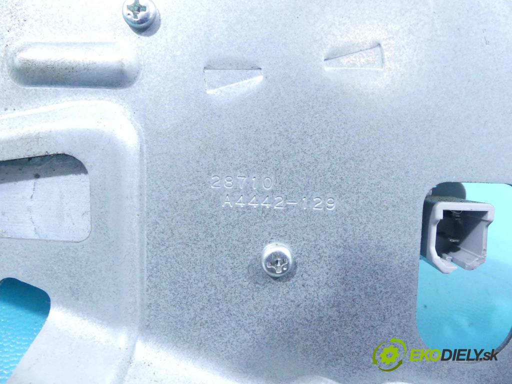 Nissan X-trail II 2008-2013 2.0 dci 150 hp automatic 110 kW 1995 cm3 5- motor stěrače zadní